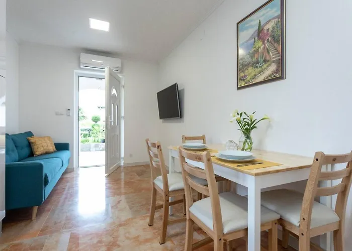 Apartment Maestral