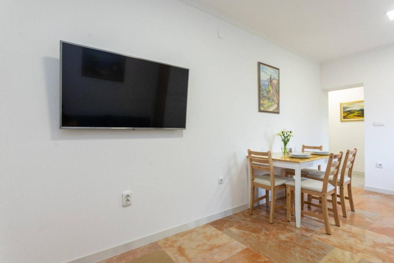 Maestral Apartment